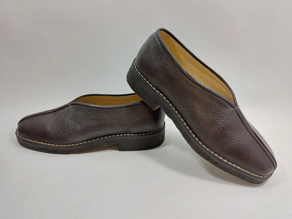 Slipper on crepe sole in brown