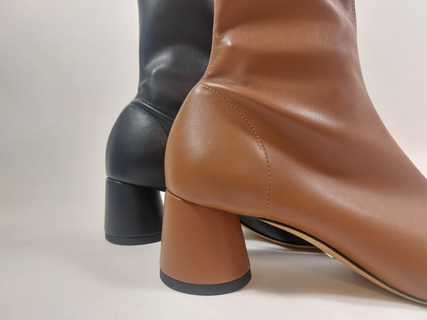 Glove ankle booties in caramel
