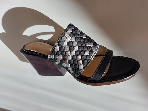 Mule sandals with black&grey pattern