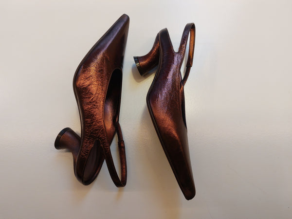 Slingbacks in copper