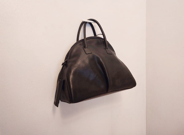 Big handbag in grainy black