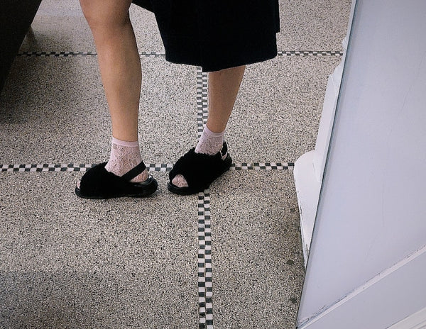Fussbett sandals in black shearling