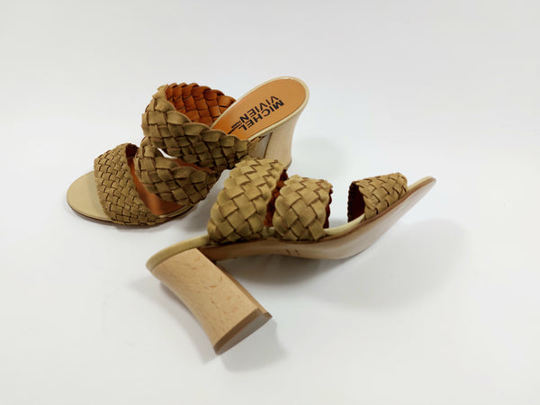 Mule sandal in tresse with wooden heel