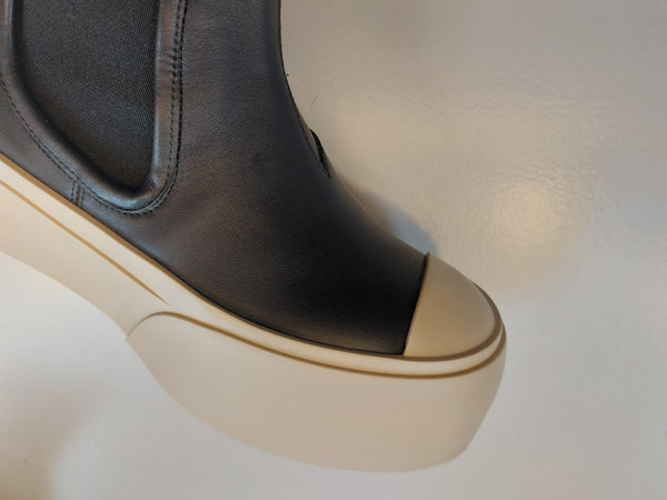 Chelsea boots on rubber sole