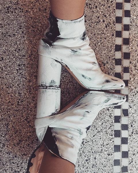 Painted white Classic Tabi boots