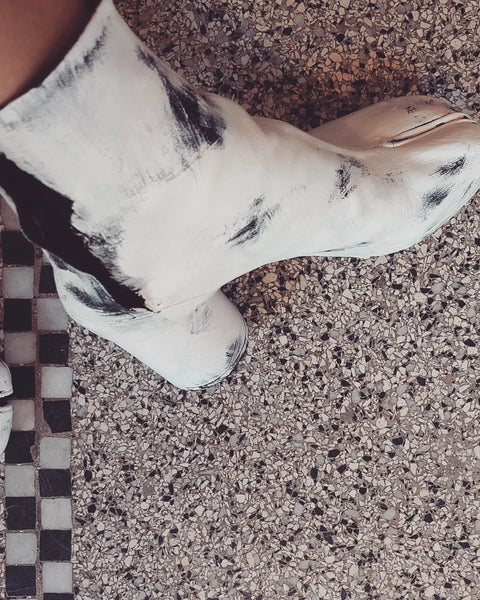 Painted white Classic Tabi boots