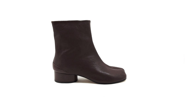 Burgundy brown Tabi Boots on low heel