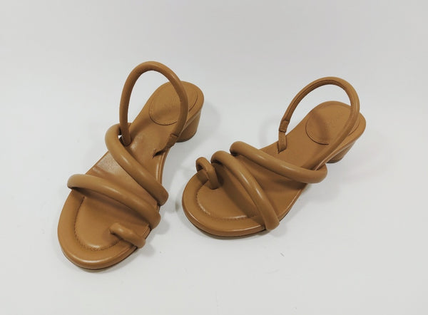 Sandal with puffy straps in light cognac