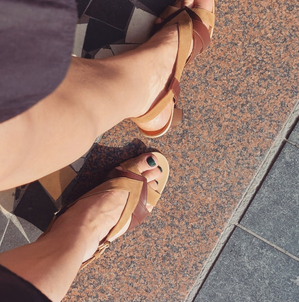Sandal in brown and bronze