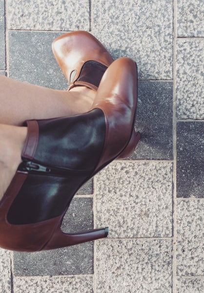Ankle Bootie in brown and black