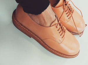 Lace-up in apricot