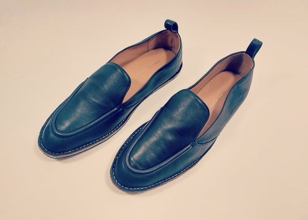 Soft leather mocassin in black